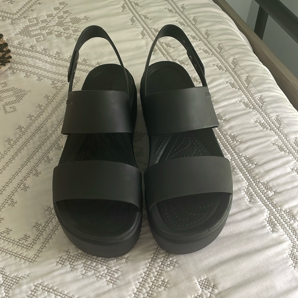 •Croc Wedges•